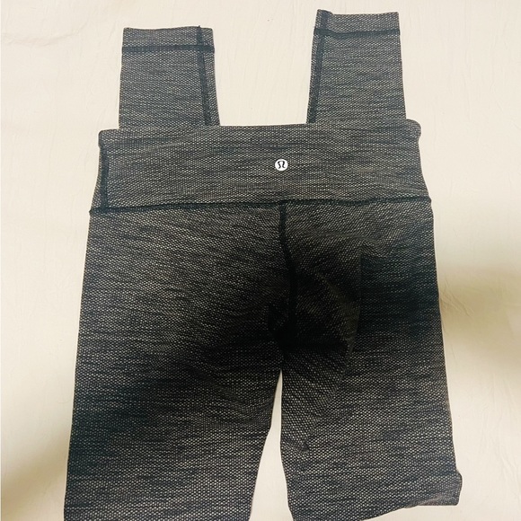 Lululemon herringbone pattern limited edition leggings - Picture 2 of 3